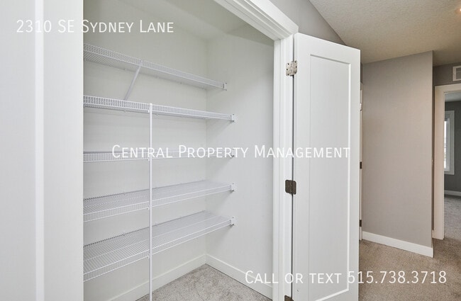 Building Photo - 2310 SE Sydney Ln