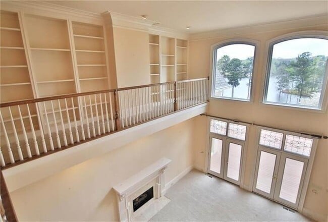 Building Photo - 2737 Tarva Pl