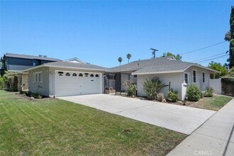 Building Photo - 5210 Ventura Canyon Ave