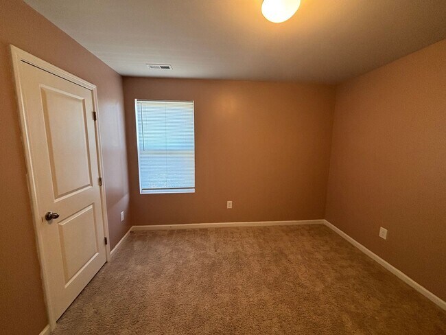 Building Photo - Single Family Home in Cul-de-sac- Holly Ridge