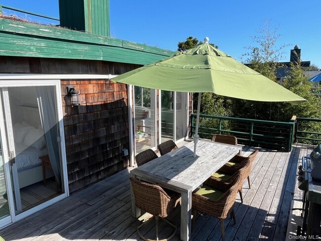 Building Photo - 150 Clipper Way