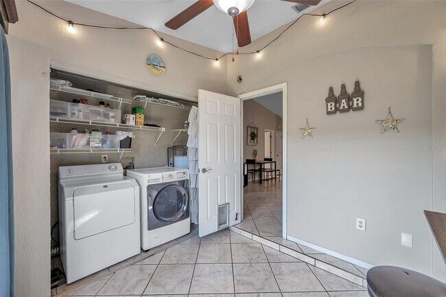 Building Photo - 6421 Drexel Dr