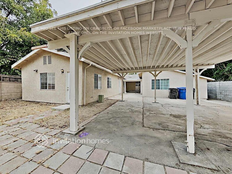 Building Photo - 8005 Quartz Ave