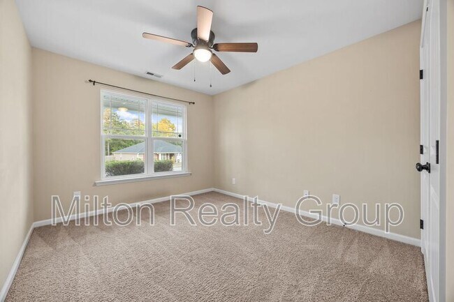 Building Photo - 111 Angel Oak Dr