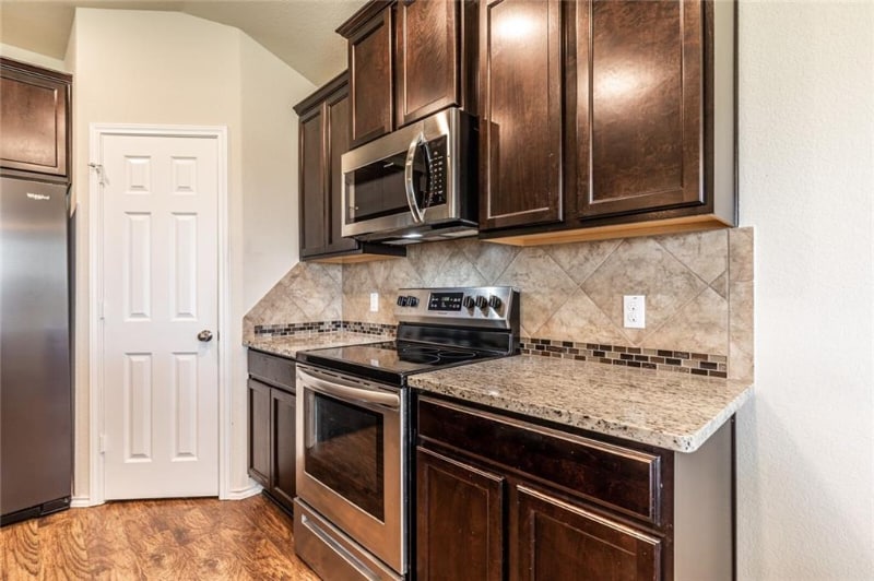 Building Photo - 3004 Skinner Dr