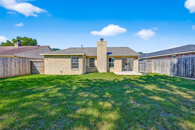 Building Photo - 4422 Wee Lassie Ln