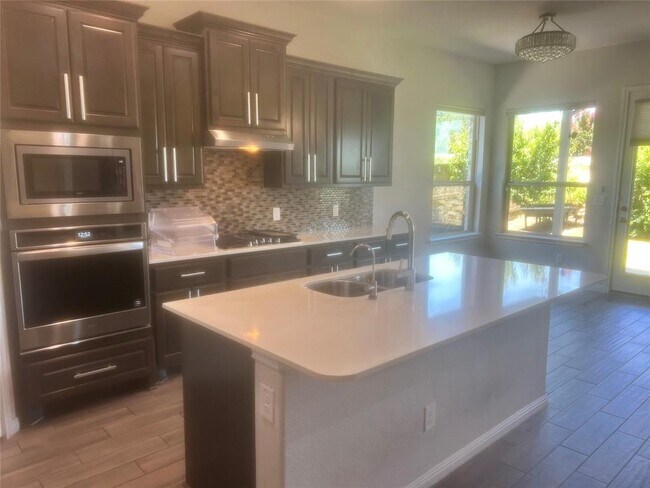 Building Photo - 3600 Brushy Creek Rd