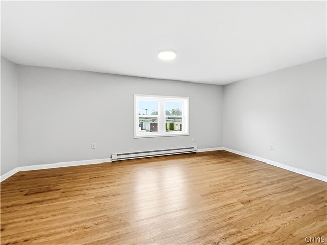 Building Photo - 5466 Willow St