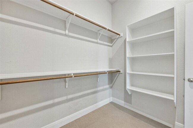 Building Photo - 116 Birkshire Dr