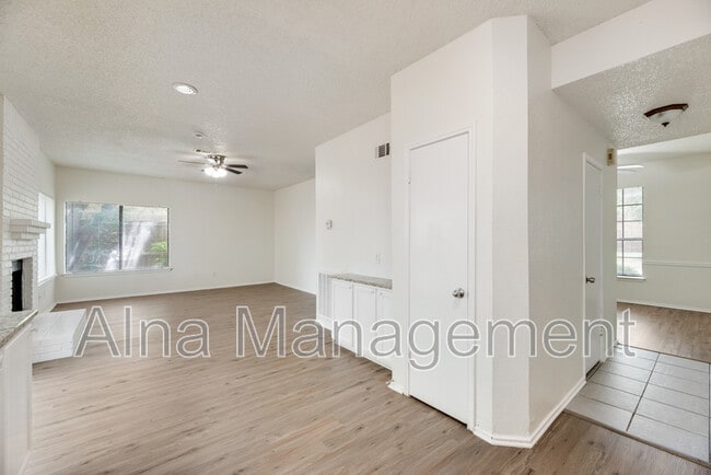 Building Photo - 7713 Rice Dr