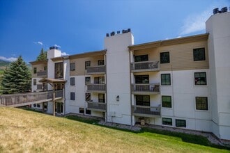 Building Photo - 1040 Vail View Dr