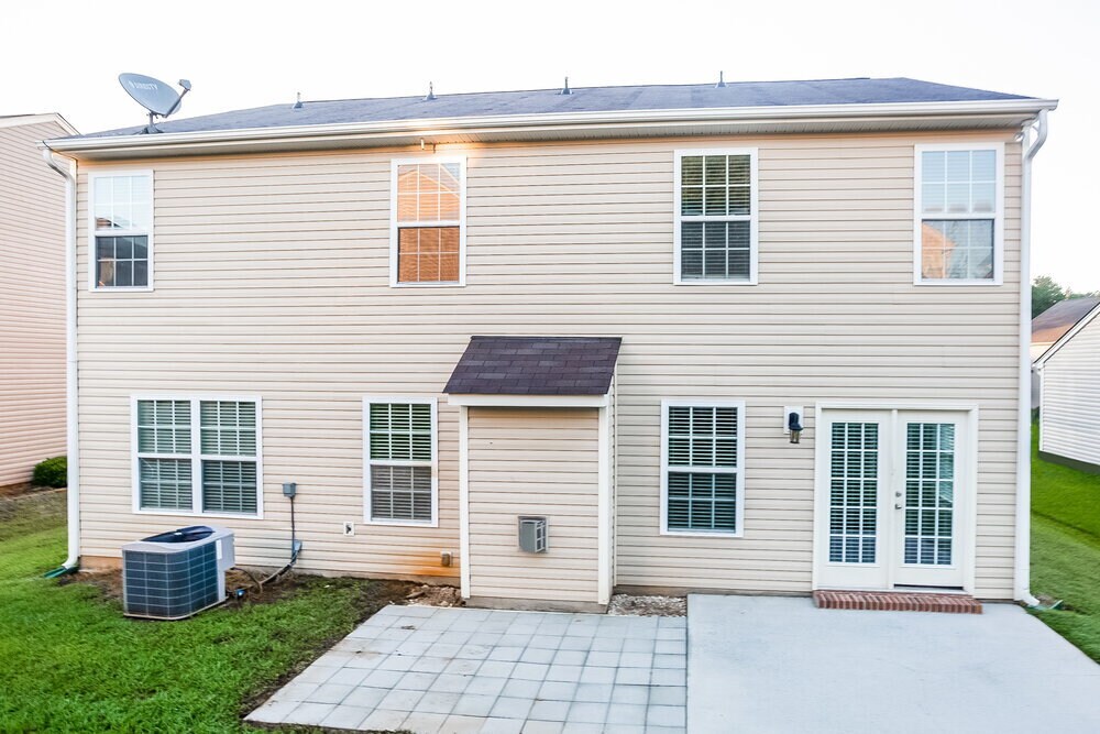 Building Photo - 1418 Moss Creek Dr