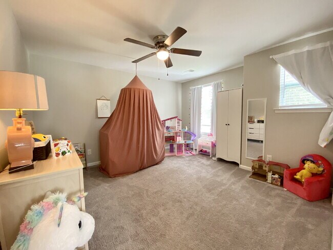 Building Photo - Single Family Home for Rent in Palmetto Point