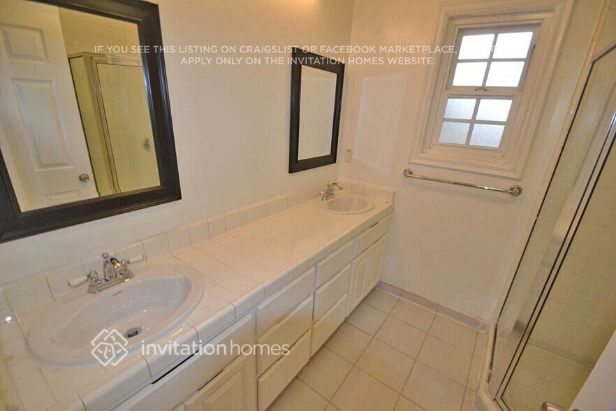 Building Photo - 7425 Jellico Ave