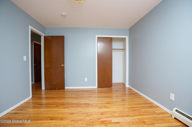 Building Photo - 35 McAlpin St