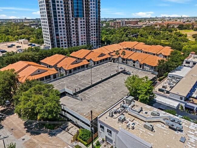 Building Photo - 3231 Allen Pkwy