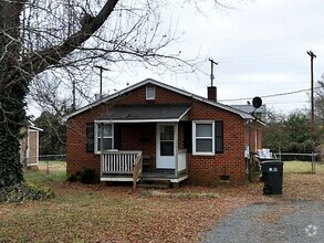 Building Photo - 3032 Leroy St