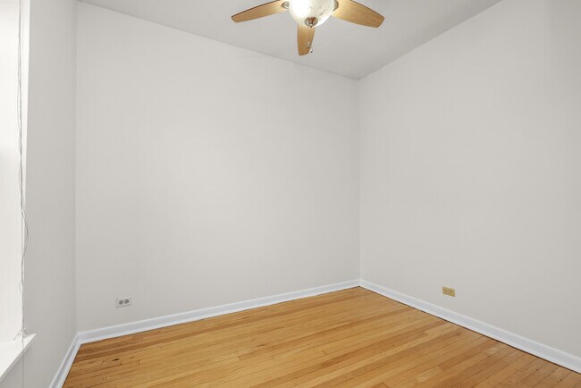 Building Photo - 908 W Grace St