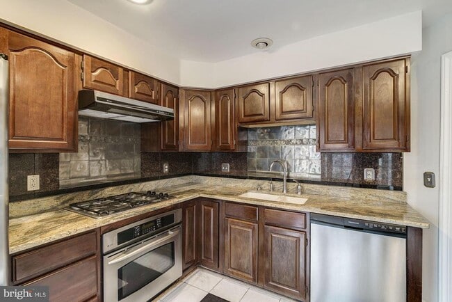 Building Photo - 2106 Patty Ln