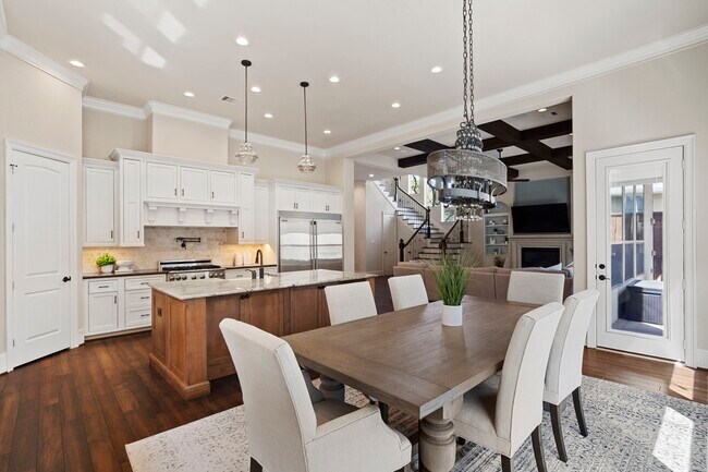 Building Photo - 622 Pink Azalea Trail