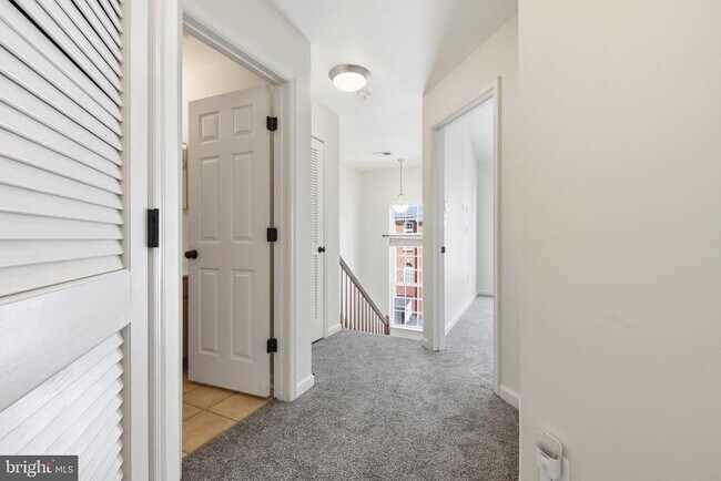 Building Photo - 941 Pine Forest Ln