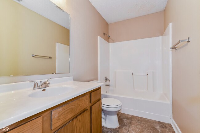 Building Photo - 5378 Milhouse Rd