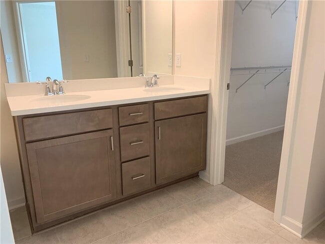 Building Photo - 4908 Longview Walk