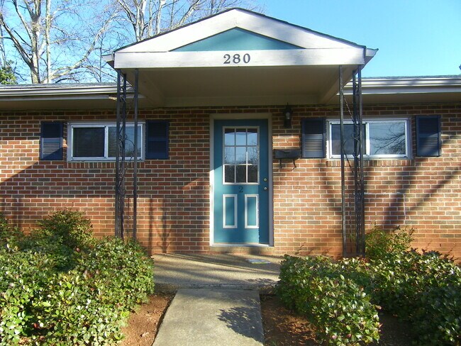 Building Photo - 280 Peabody St