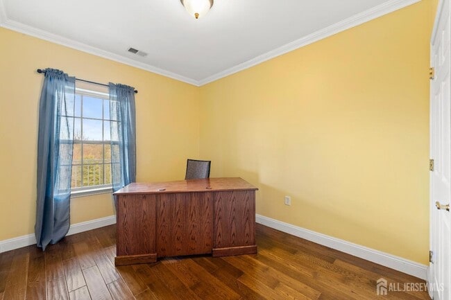 Building Photo - 540 Cranbury Rd