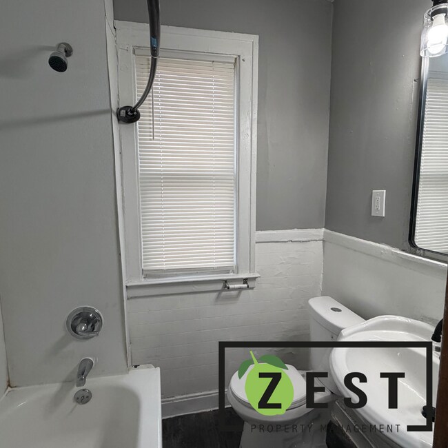 Building Photo - 4055 Beniteau St