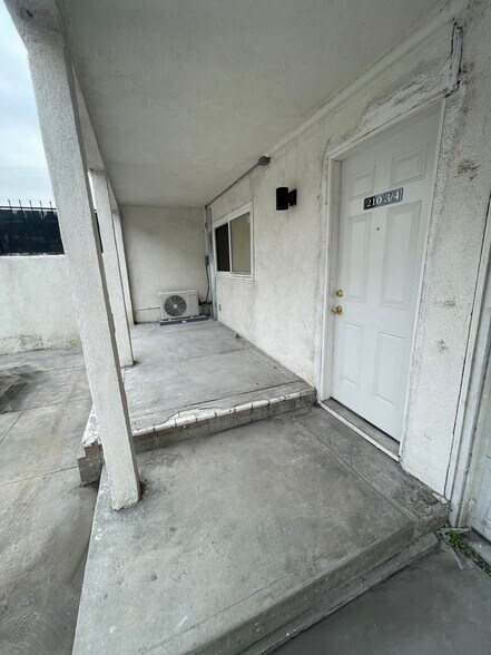 Building Photo - 210 W 57th St