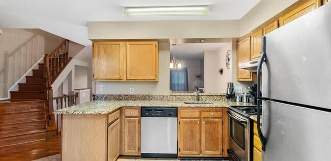 Building Photo - 804 Pleasant Hill Ln