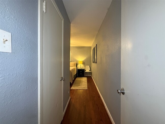 Building Photo - 3411 Linkwood Dr