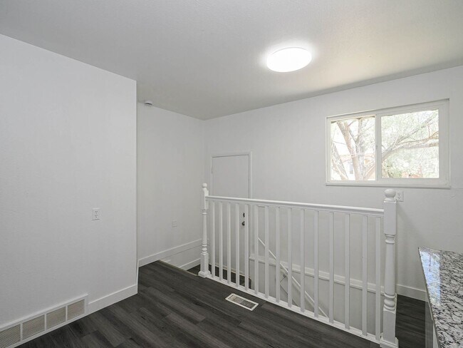 Building Photo - RES_CARMEL INSTITUTE LLC_650