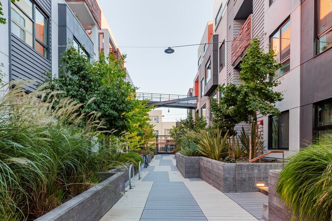 Building Photo - 1288 Howard St