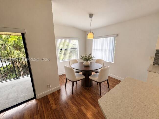 Building Photo - 9999 Summerbreeze Dr