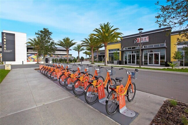 Building Photo - Modern 1/1 Garage Apartment Living with 1 Car Garage in the Heart of Laureate Park!