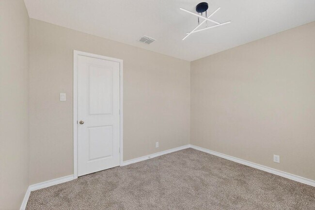 Building Photo - 1626 Rocky Rise