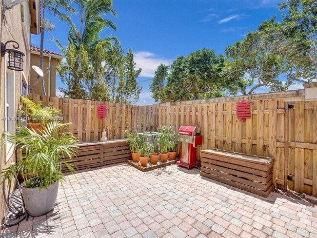 Building Photo - 5922 Siena Ln