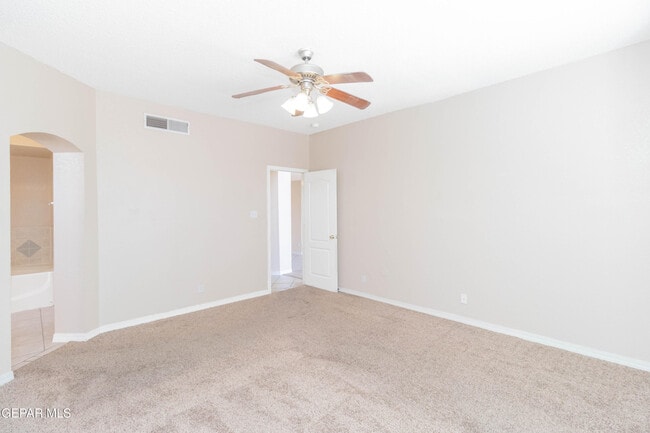 Building Photo - 3016 Tierra Cuervo Dr