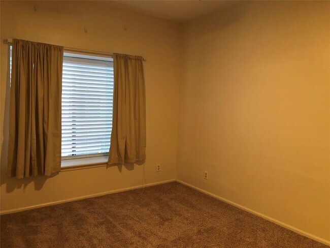 Building Photo - 2211 S Braeswood Blvd