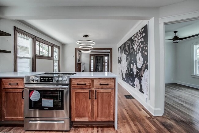 Building Photo - 5114 Lydia Ave