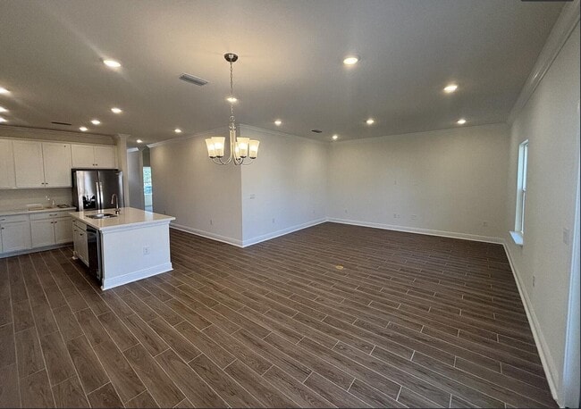 Building Photo - 45 Splendor Run