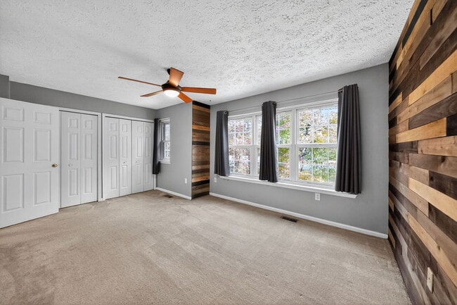 Building Photo - 6010 Sirenia Pl