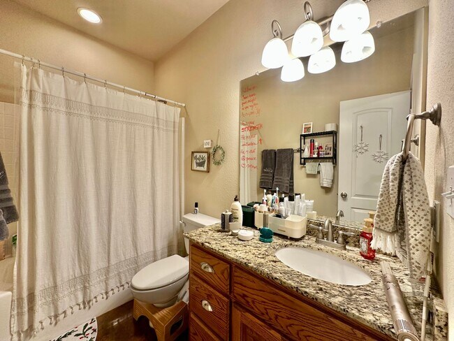 Building Photo - 1418 S 10th St