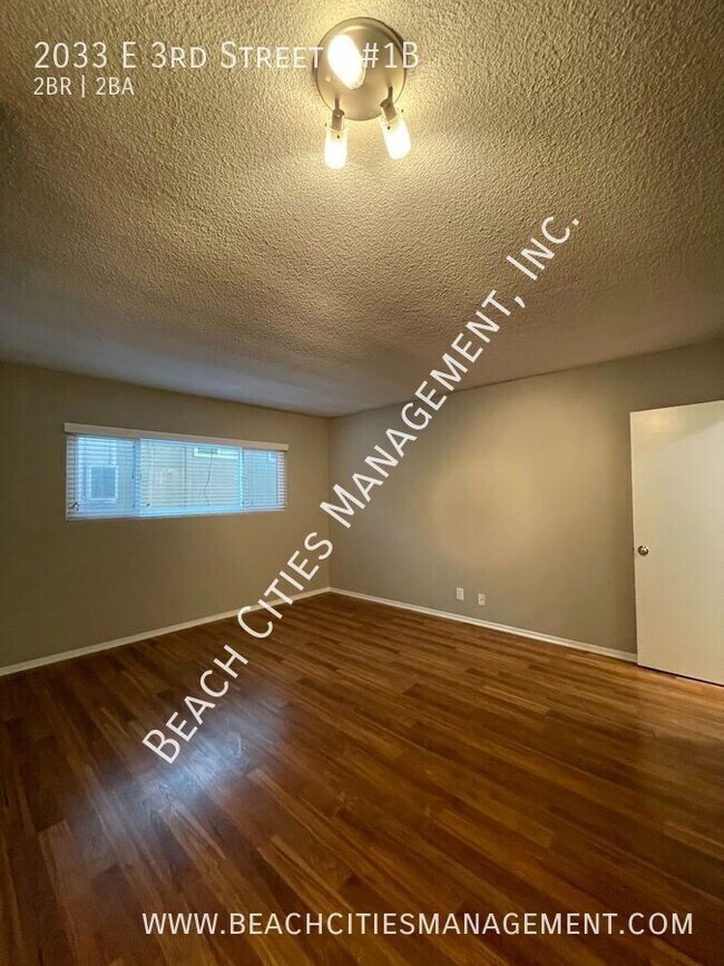 Building Photo - 2033 E 3rd St