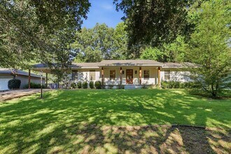 Building Photo - 117 McCree Dr