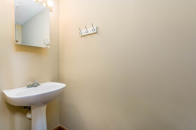 Building Photo - 500 Harrington Dr