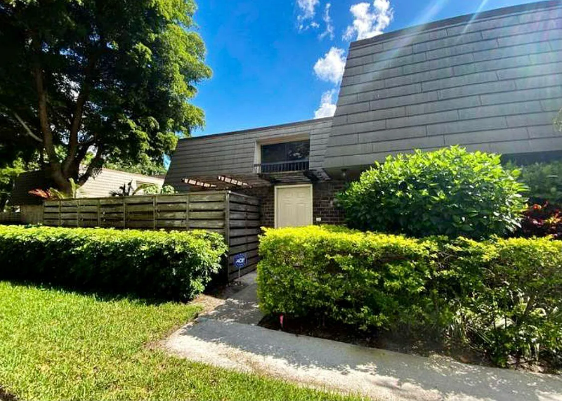 Building Photo - 524 5th Terrace