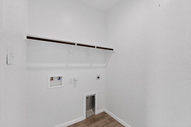 Building Photo - 8425 Wildwest Dr